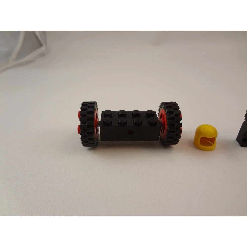 Lego Minifigure Space - Classic Black with Air Tanks sp003 - Sets 6971 6952 6951